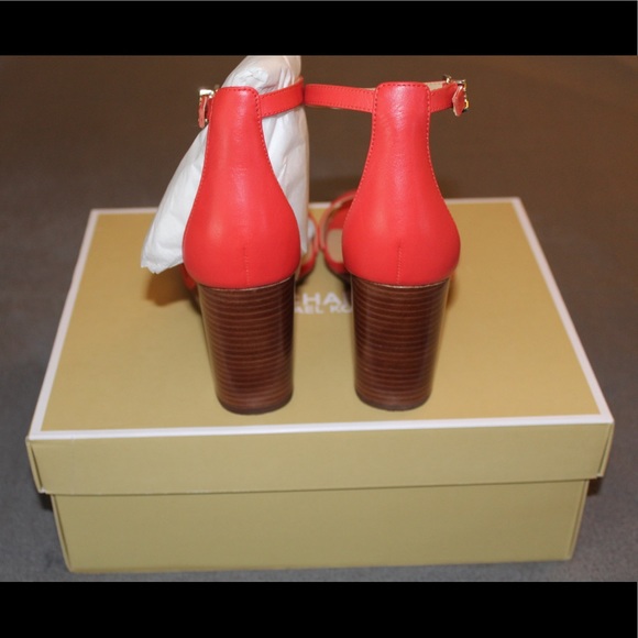 Michael Kors Wedge - Picture 4 of 4